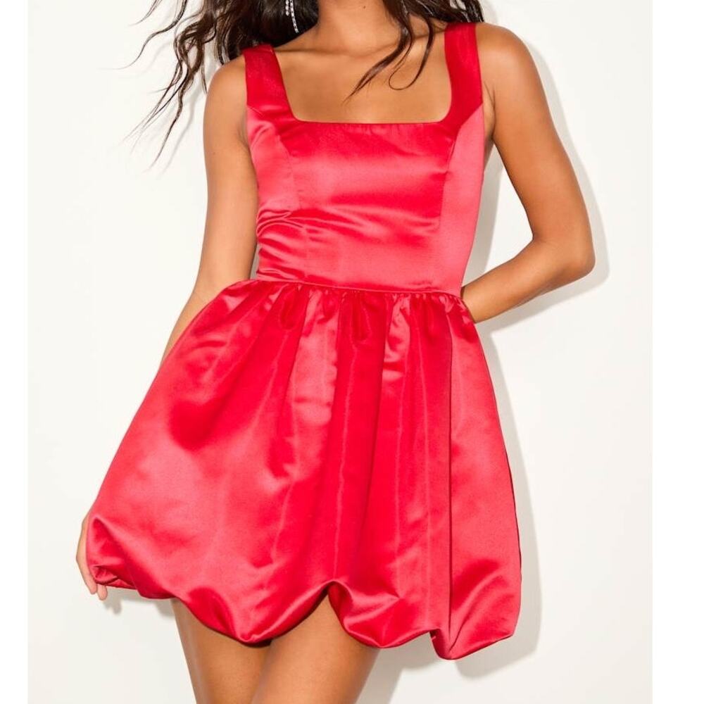 Lulus Women’s Large Dress Mini Bubble Hem Square Neck Sleeveless Red Satin